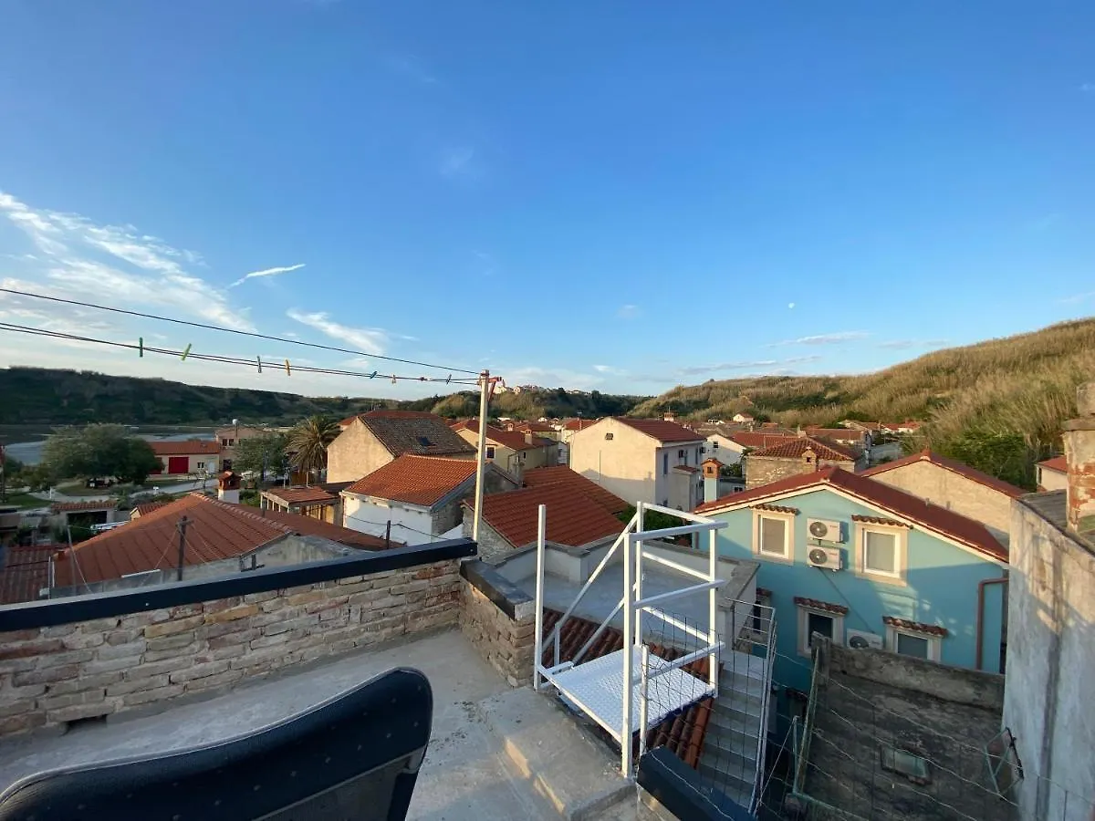Blue Abyss Apartment Susak 0*,